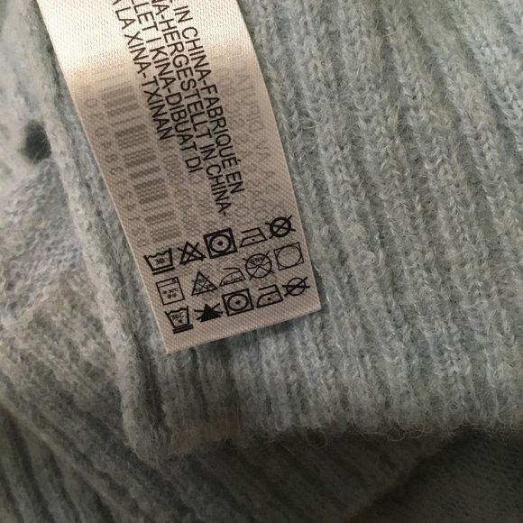 Women's Long Sleeved Cardigan, button up, Size Large - Picture 8 of 8